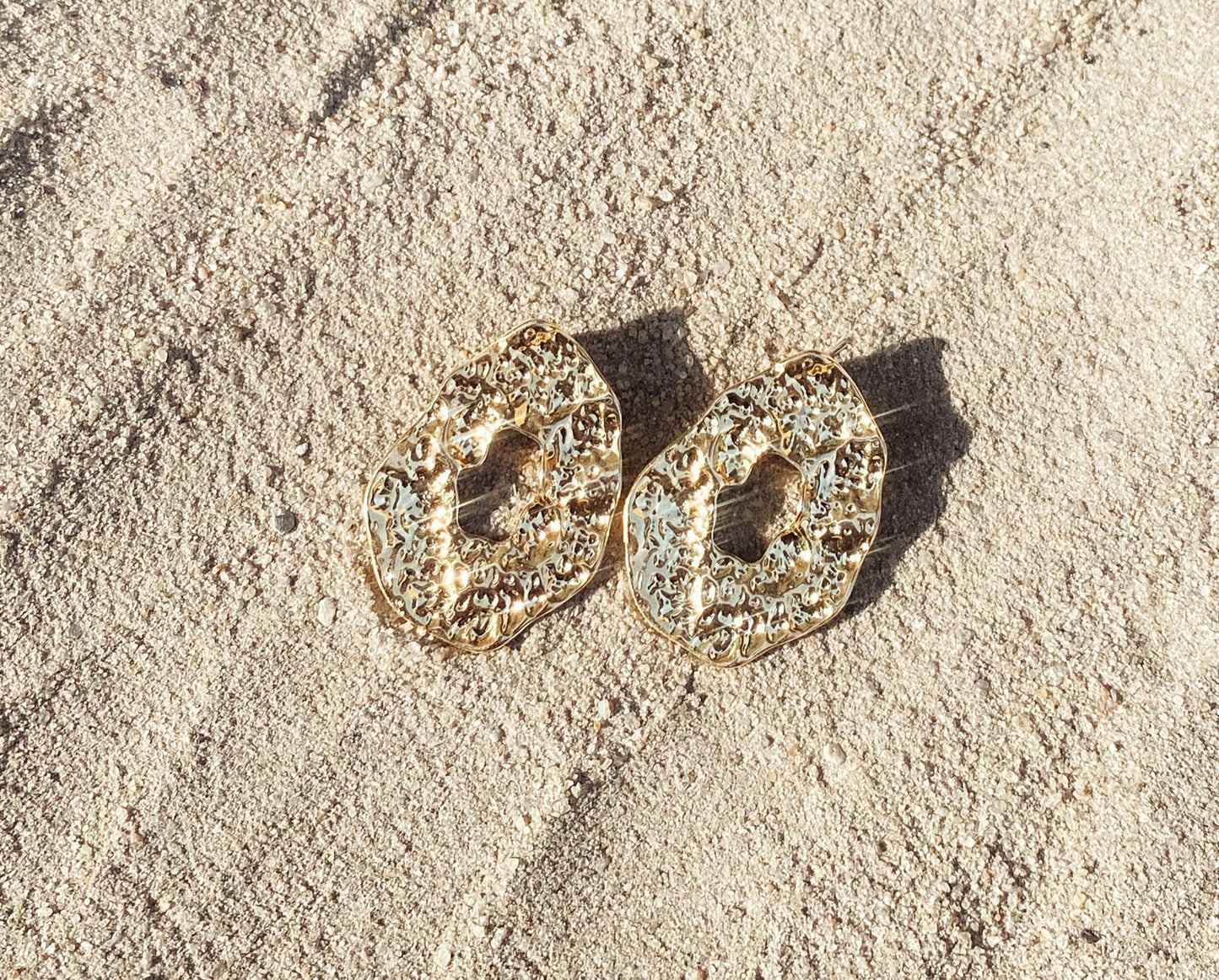 MO EARRINGS