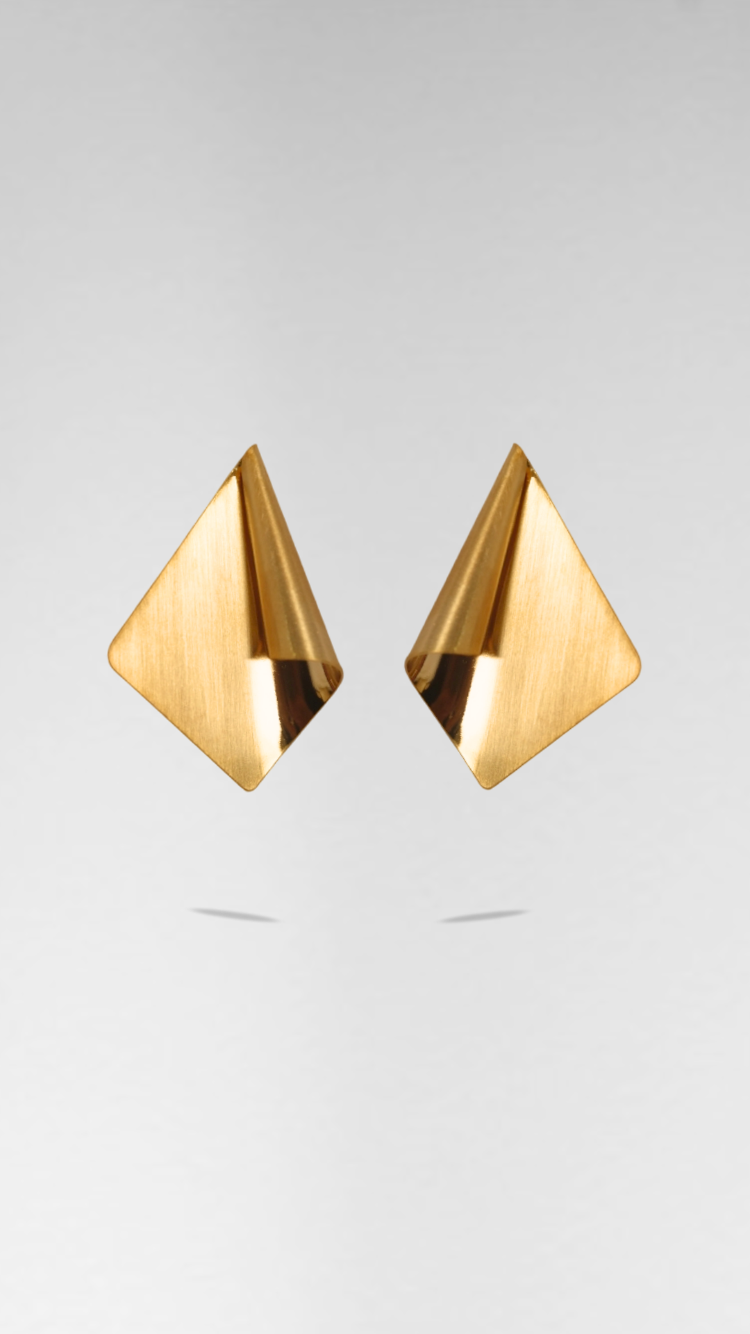 GOLDEN TOTEM JUNE EARRINGS